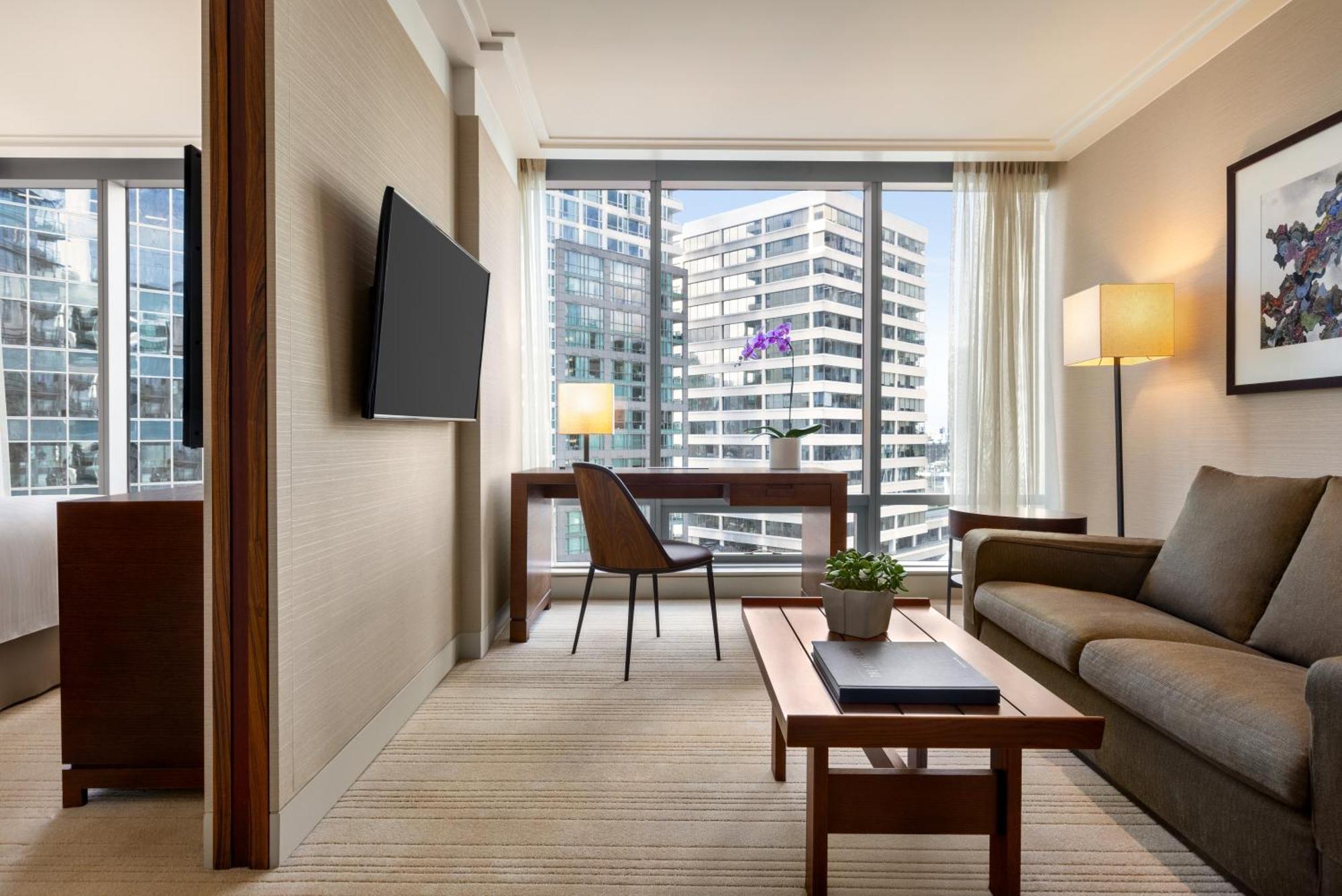 One-Bedroom Suite City View,1592050910:JPEG